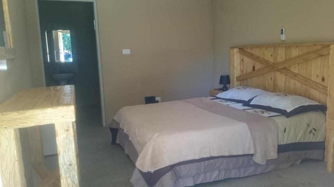 Montanique Lodge Buffelspoort Esterno foto